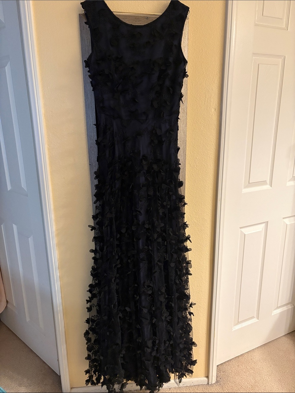 Black Sleeveless Appliqué Maxi Dress